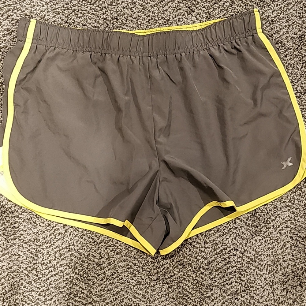 Xersion midrise exercise shorts